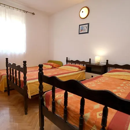 Apartment Karaga *