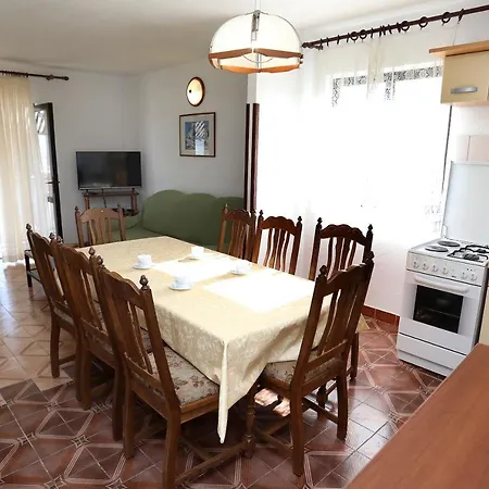 Apartment Karaga
